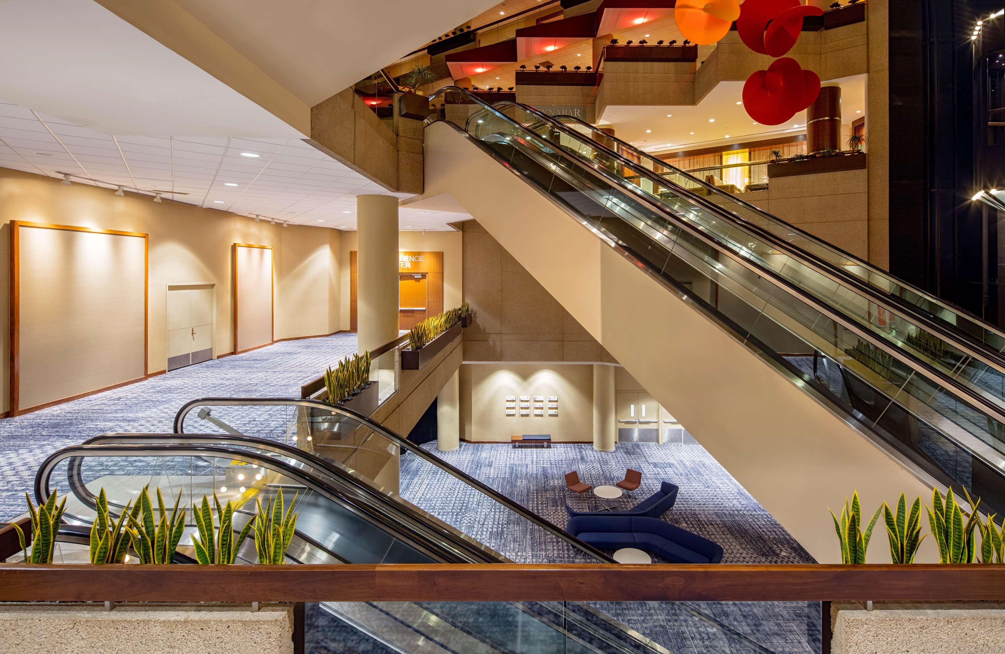 Hyatt Regency Crystal City At Reagan National Airport Arlington Exterior photo