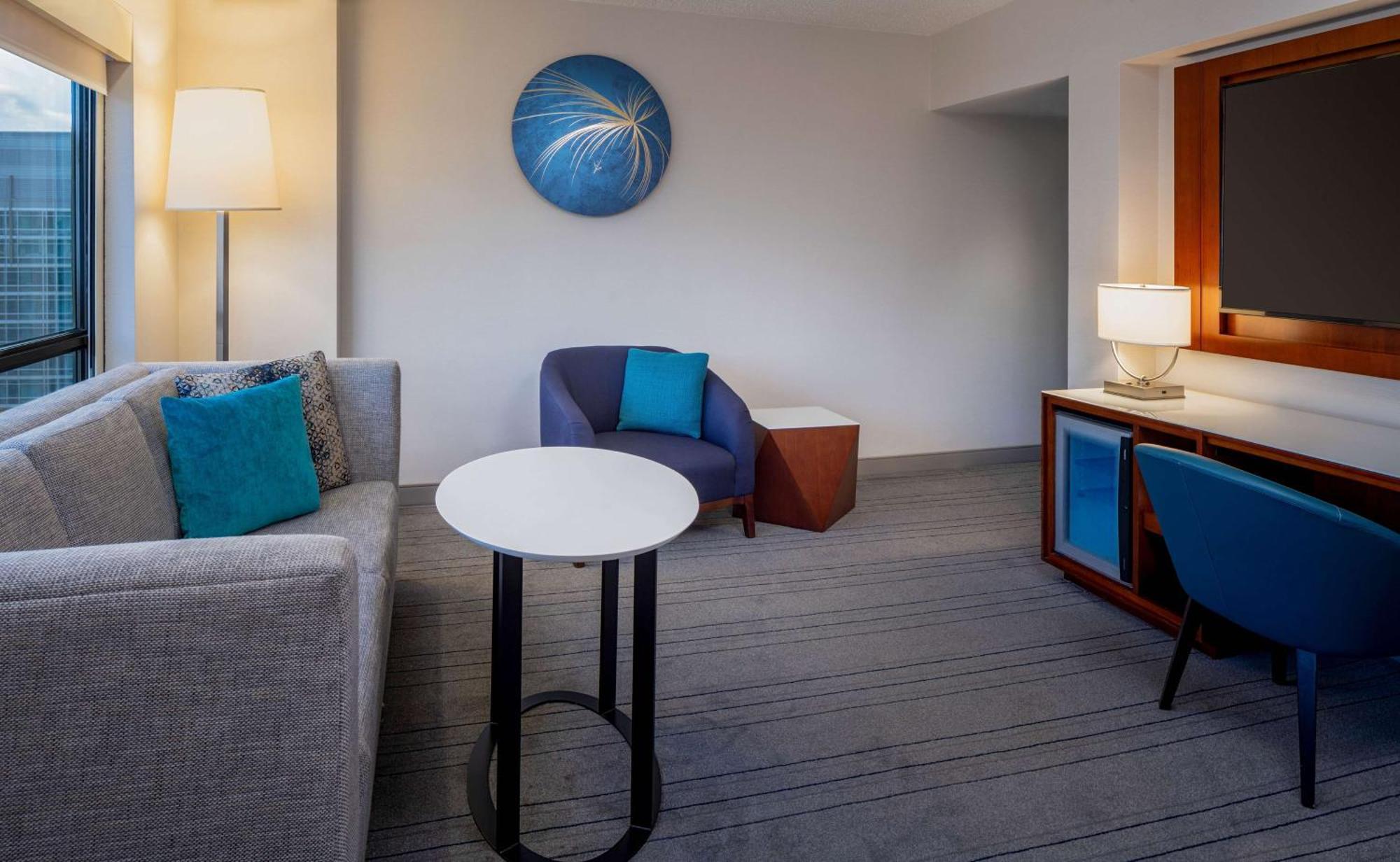 Hyatt Regency Crystal City At Reagan National Airport Arlington Exterior photo