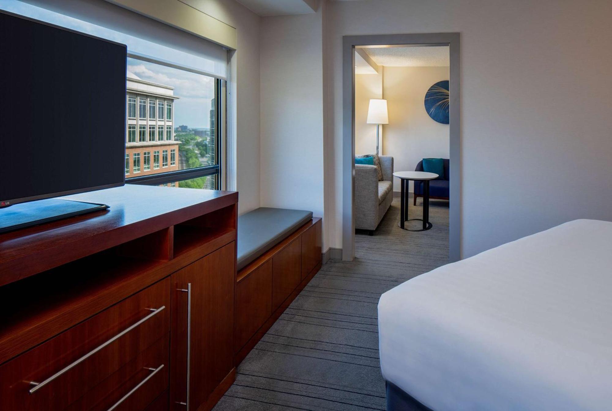 Hyatt Regency Crystal City At Reagan National Airport Arlington Exterior photo