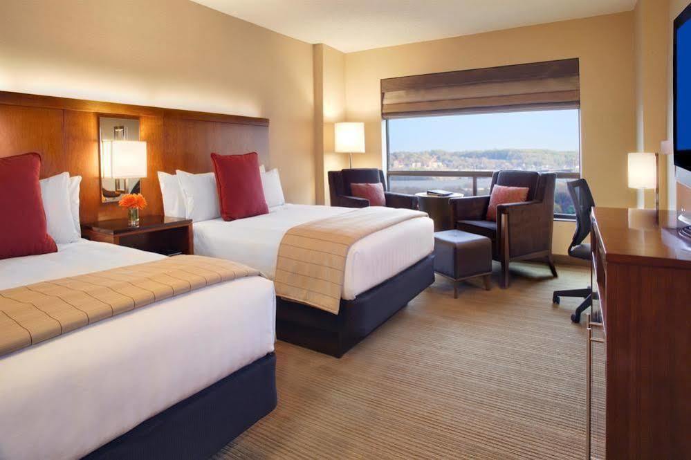 Hyatt Regency Crystal City At Reagan National Airport Arlington Exterior photo
